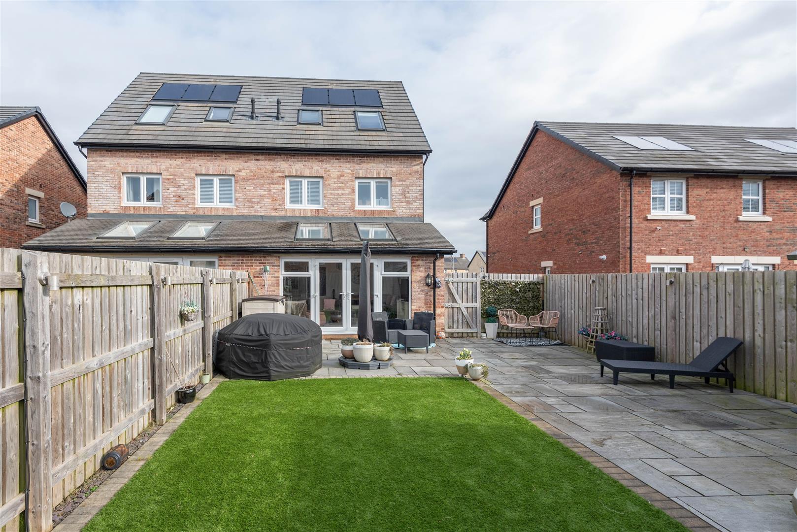 Larch Lane, Preston